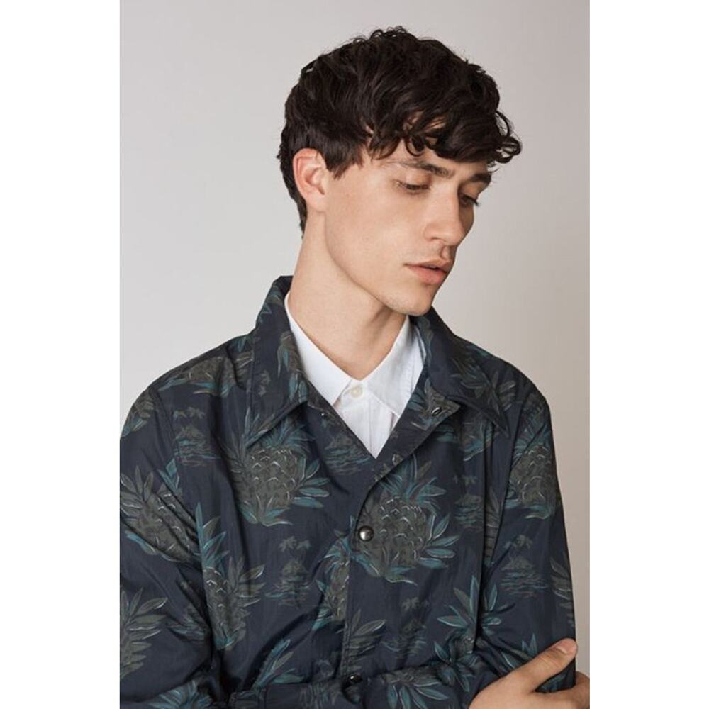 VINCE Tropical Pineapple Print Coach Windbreaker Jacket MR PORTER M NWT $365 - Picture 10 of 12